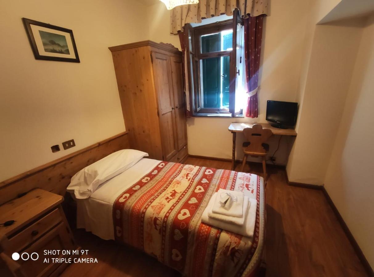 La Favorita Bed & Breakfast Lozzo Cadore Dış mekan fotoğraf